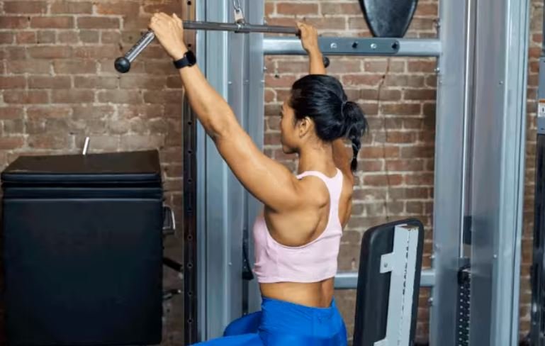 Lat Pulldown Bar Essentials Elevate Your Home Gym and Fitness Routine